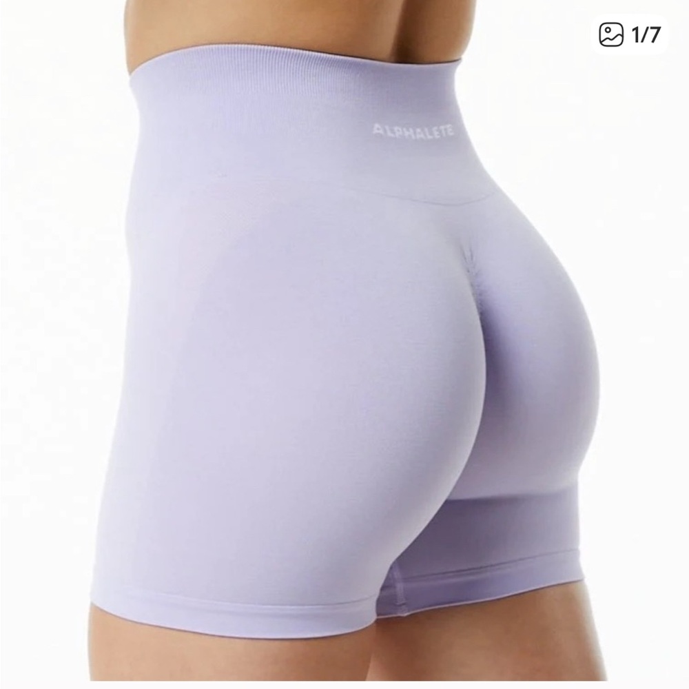 Alphalete Amplify Scrunch Short Misty Lilac